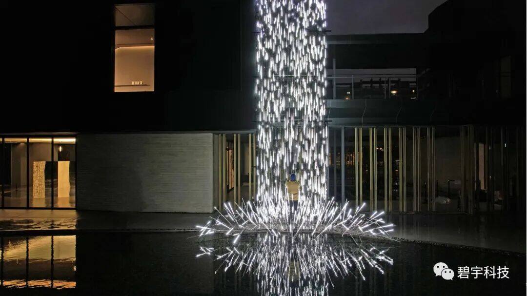 创意丨疑是银河落九天——灯光瀑布 — 配图 5