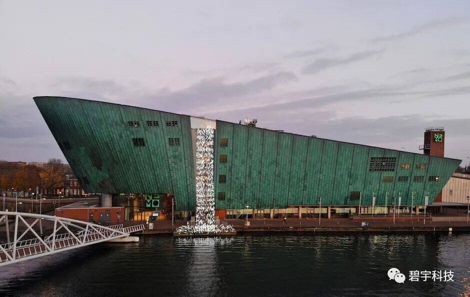 创意丨疑是银河落九天——灯光瀑布 — 配图 10