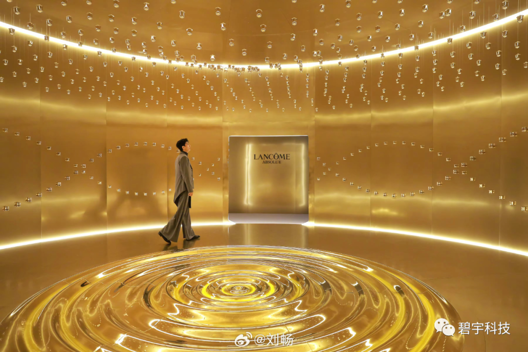 金色波浪——兰蔻菁纯艺术展创意装置 — 配图 5